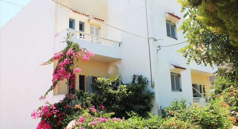 Квартира в курортном поселке Крита